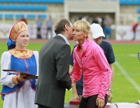 Znamensky Memorial 2013. 400m Winner Yuliya Guschina and Valentin Balakhnichyev