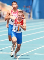 Фото с Чемпионата Мира 2011 (Тэгу, Корея). Забег на 4х400м. Дылдин Максим передает палочку Свечкаю Константину