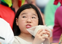Фото с Чемпионата Мира 2011 (Тэгу, Корея). Маленькая болельщица