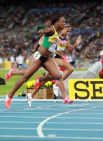 Фото с Чемпионата Мира 2011 (Тэгу, Корея). Финал в беге на 200м. Победительница - Вероника Кэмбелл (Ямайка)