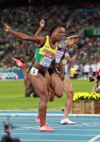 Фото с Чемпионата Мира 2011 (Тэгу, Корея). Финал в беге на 200м. Победительница - Вероника Кэмбелл (Ямайка)