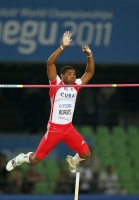 *Фото с Чемпионата Мира 2011 (Тэгу, Корея). Серебряный призер в прыжке с шестом Лазаро Боргез (Куба)