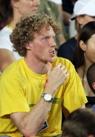 *Фото с Чемпионата Мира 2011 (Тэгу, Корея). Бывший чемпион Мира, Стив Хукер (Австралия) следит за событиями