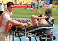 Фото с Чемпионата Мира 2011 (Тэгу, Корея). Забеги на 800м. Травму получила Татьяна Петлюк (Украина)