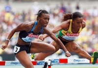 *Фото с Чемпионата Мира 2011 (Тэгу, Корея). Келли Веллс (США) и Вонетт Диксон (Ямайка)