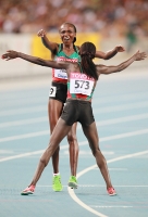 *Фото с Чемпионата Мира 2011 (Тэгу, Корея). Победительницы в беге на 5000м. Виван Черует (Кения)