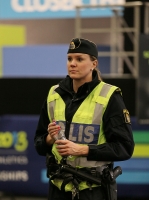 Чемпионат Европы по легкой атлетике в помещении 2013, Гётеборг. 28 февраля. Женщина-полицейский